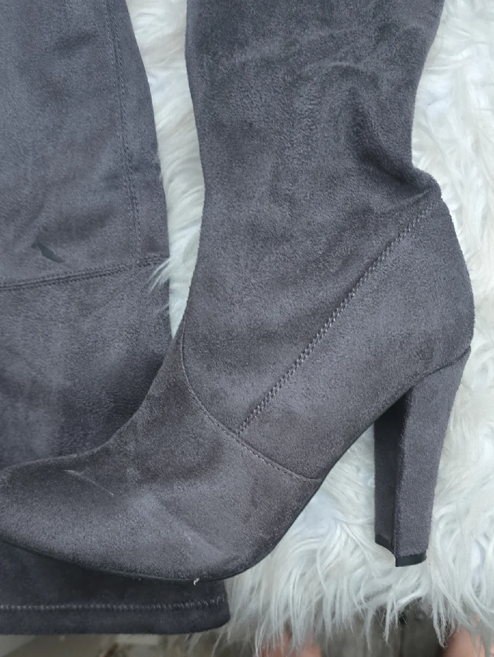 Steve Madden Gorgeous Gray So Suede Over The Knee Heeled Boots 6.5